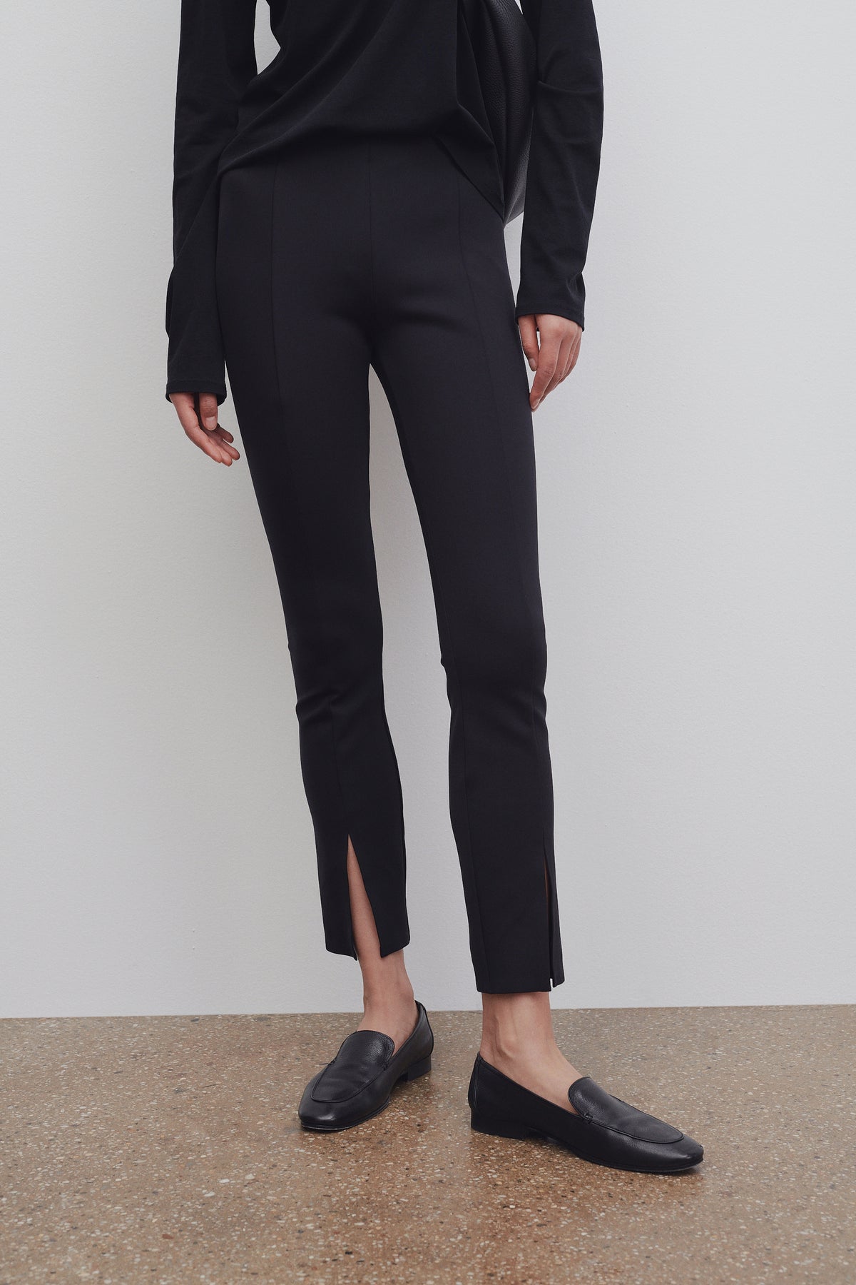 Thilde Pant Black in Scuba – The Row