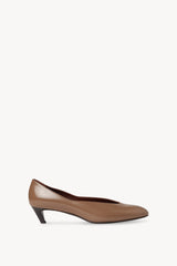 Almond Pump in Leather