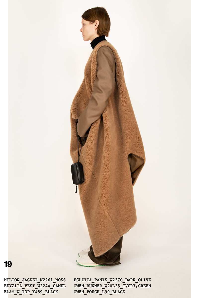 :: Fall 2022 :: Look 19